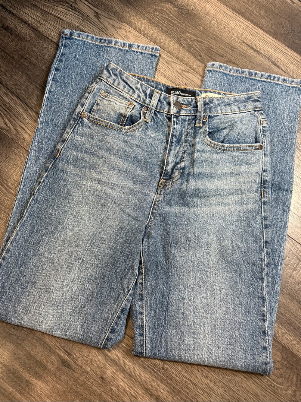 BCBGeneration | Straight Leg Jean